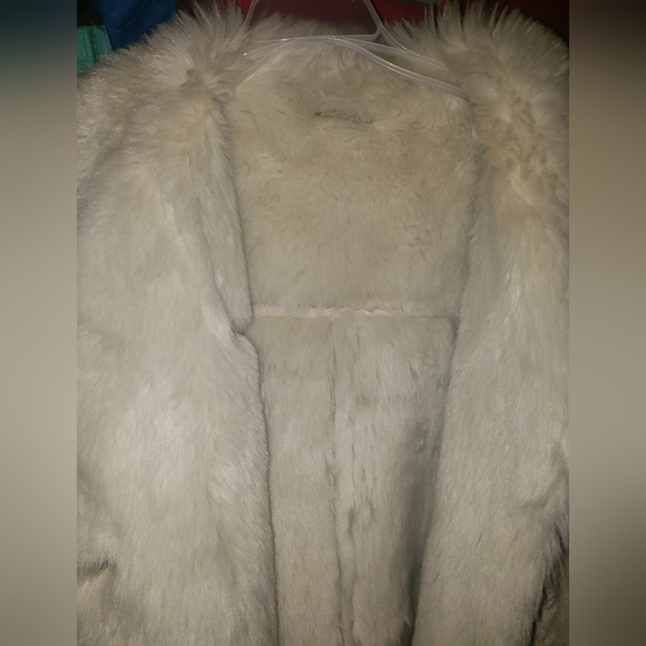 Beautiful cream color Sheep skin/fur long womens jacket - Picture 3 of 4